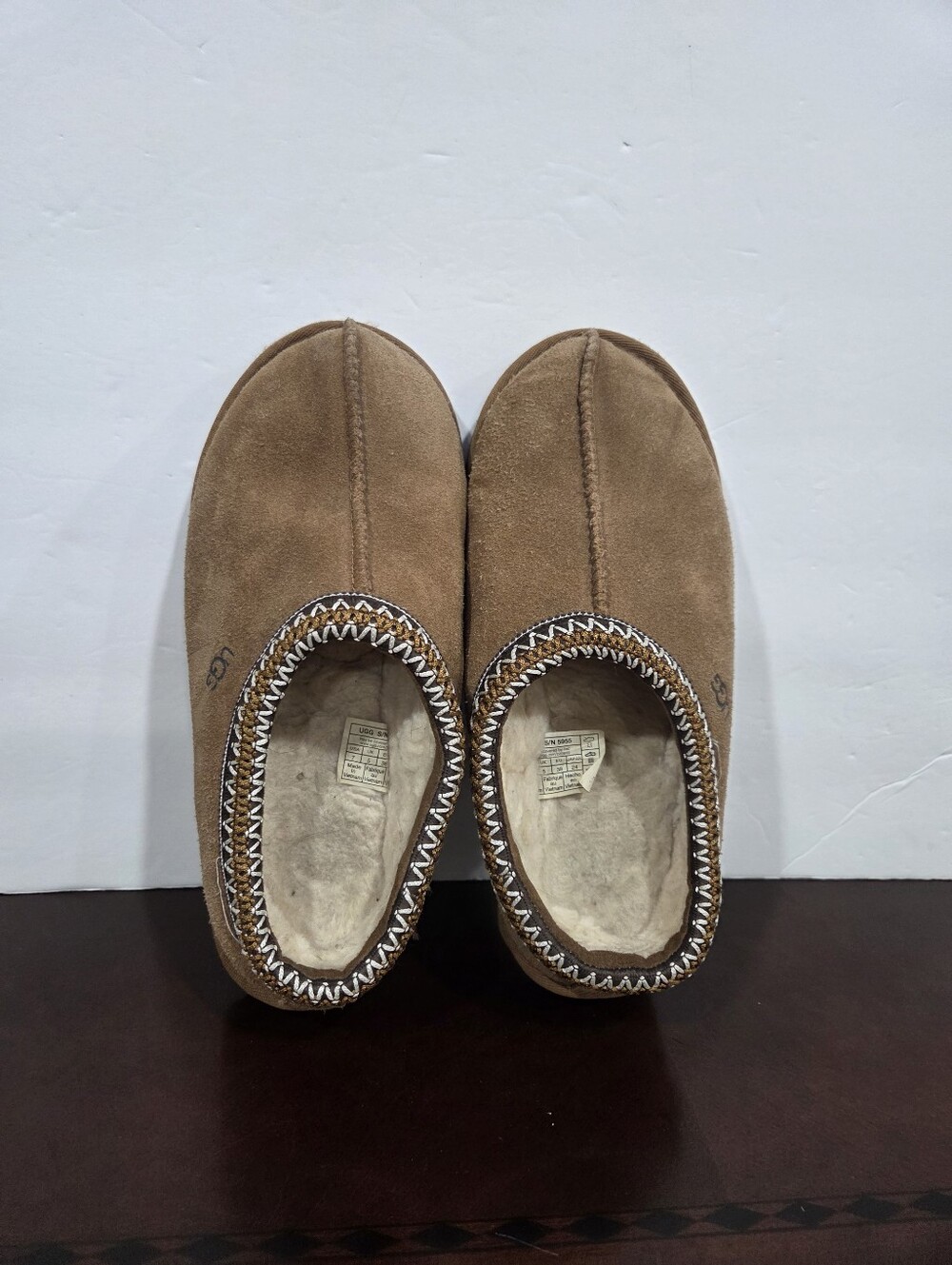 UGG Women's Tan Suede Slip-On Moccasin Slippers Sz.7